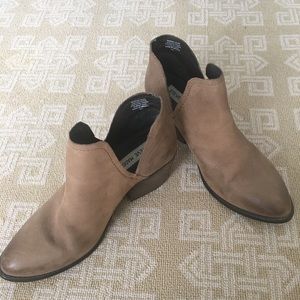 Steve Madden heeled booties